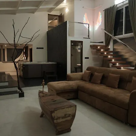 Elysia - A Luxury Penthouse Villa Bangalore Exterior photo